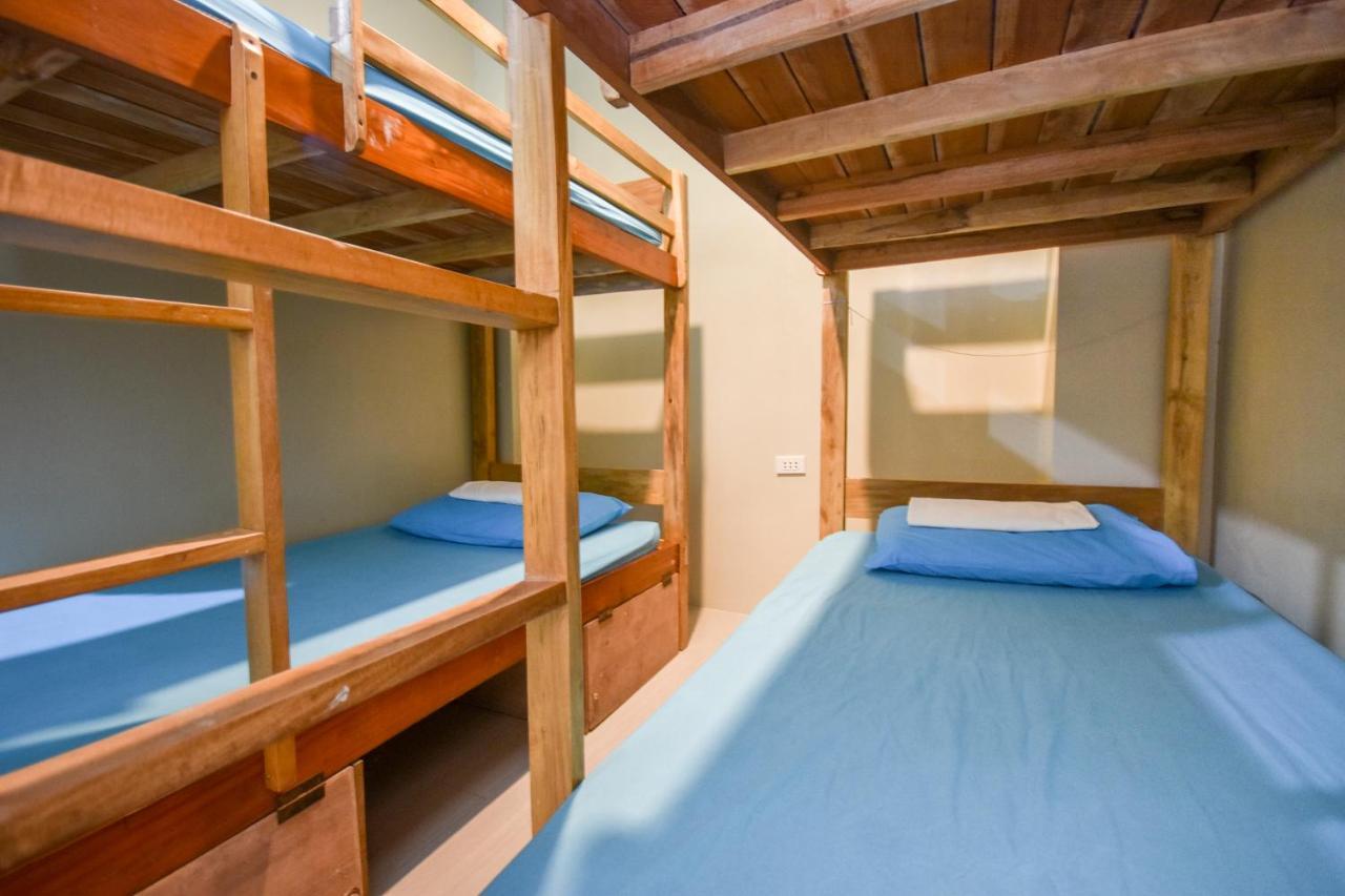Auberge de jeunesse Boracay Backpackers à Balabag  Extérieur photo